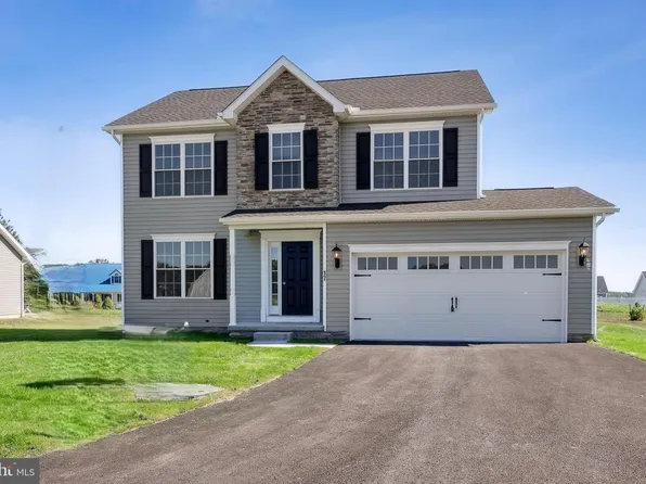 24 Shawl Dr Lot 83, Hanover, PA 17331