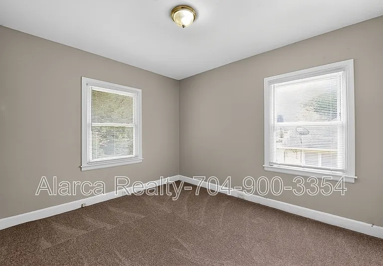 1007 Green Circle Dr — Photo 9