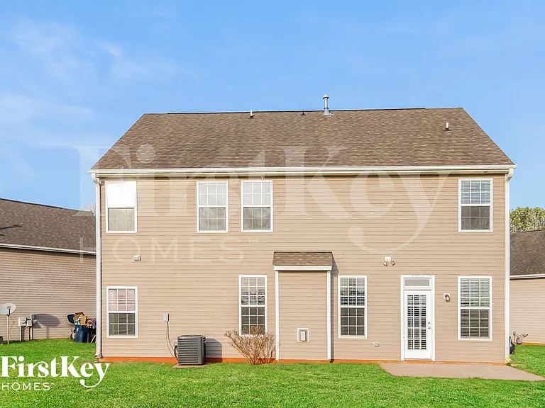 124 Fining Ct — Photo 16
