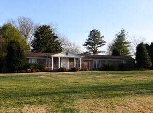 204 Twelve Oaks Rd, Tullahoma, TN 37388