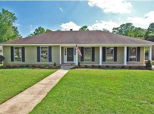 2112 Pine Needle Dr W, Mobile, AL 36609