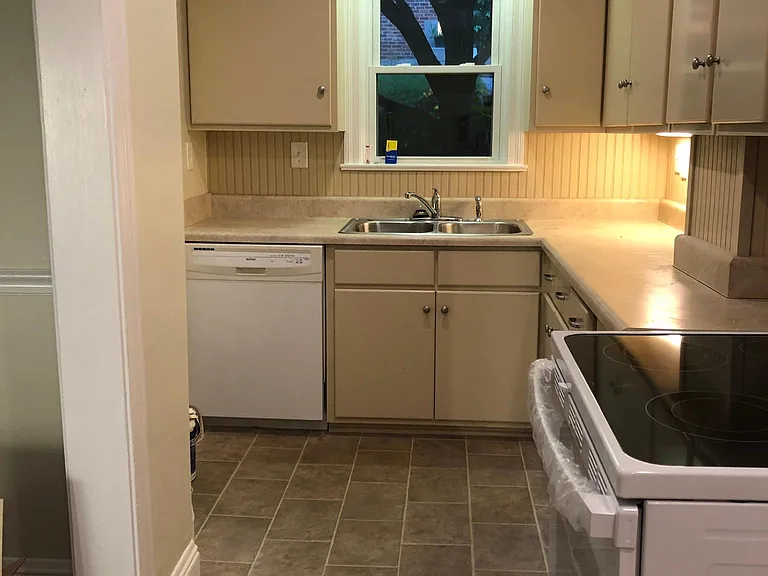 2306 Longview Ave SW — Photo 5