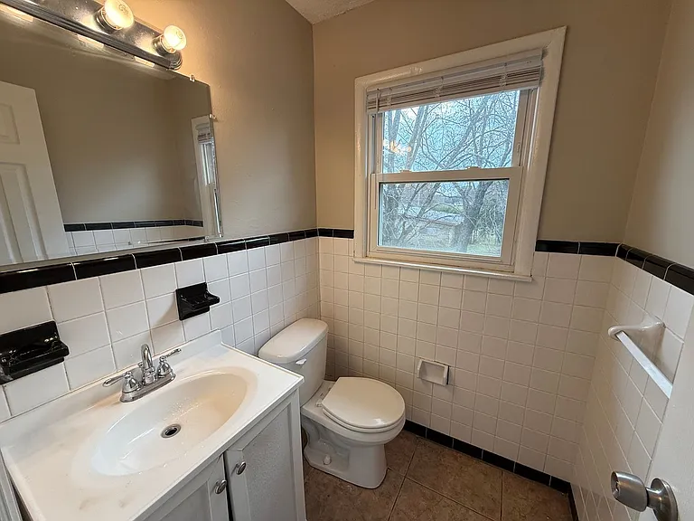 2409 Mastin Lake Rd NW — Photo 8