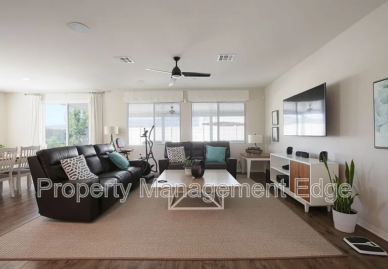 29513 Village Pkwy — Photo 13