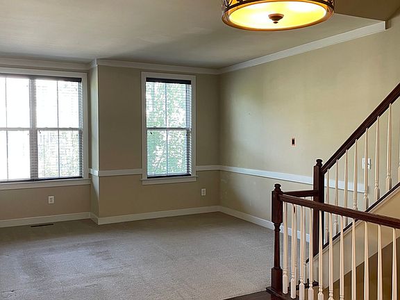 4th image of 107 Bellingham Dr