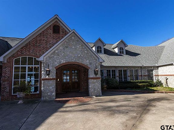 4th image of 119 N Lake Bluff Dr