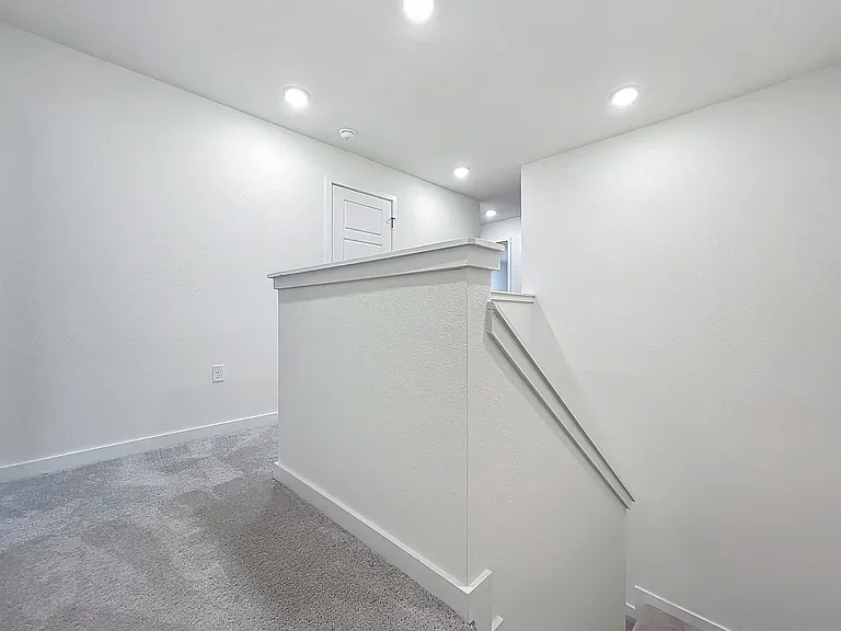 231 Dapper Ct — Photo 24