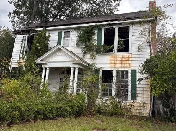 714 Lapsley St, Selma, AL 36701