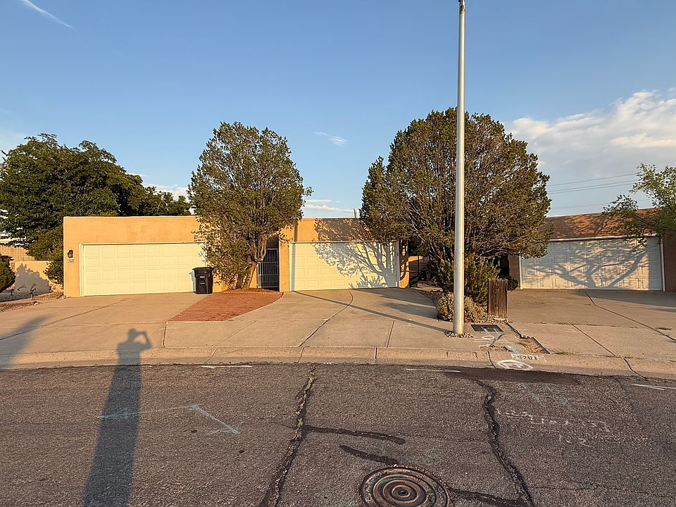 1st image of 5800 Knollwood Dr NE