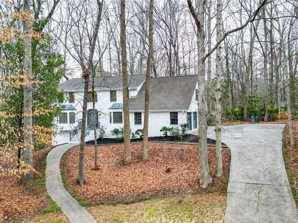 2414 Cedar Wood Ct, Marietta, GA 30068