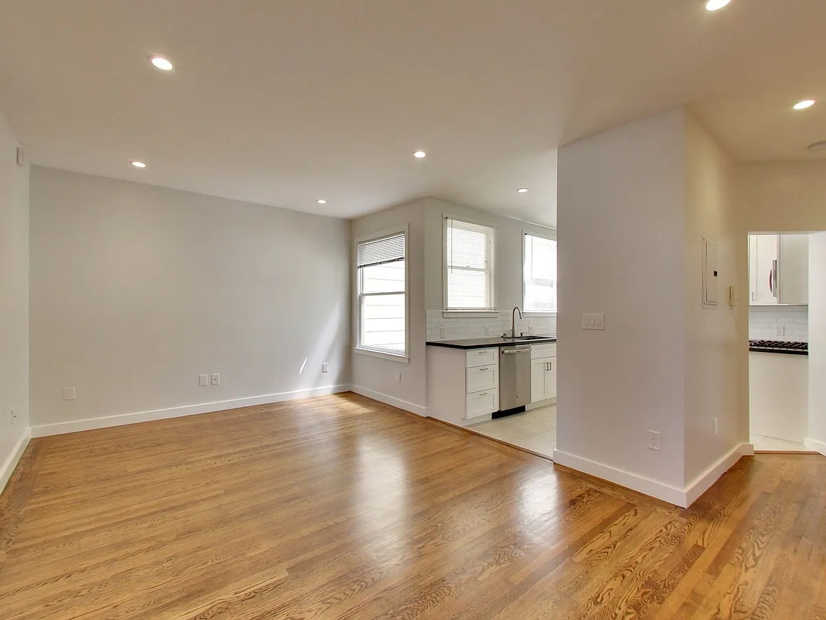 Building Photo - 3140 Octavia St #2