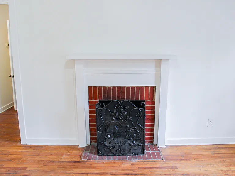 2155 Brown St SW — Photo 5