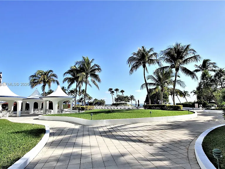 5161 Collins Ave #518 — Photo 34