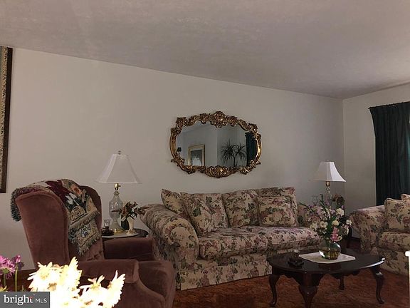 5th image of 1028 Omar Dr
