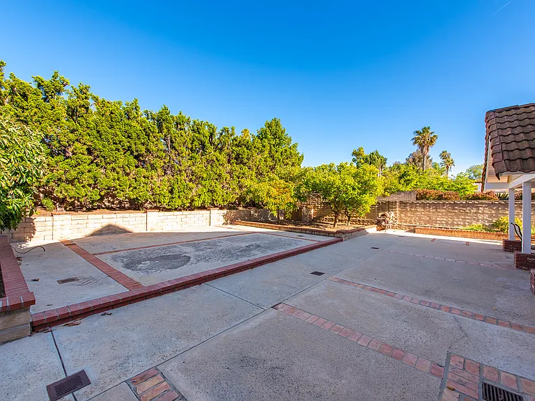 4500 Yorkfield Ct — Photo 54