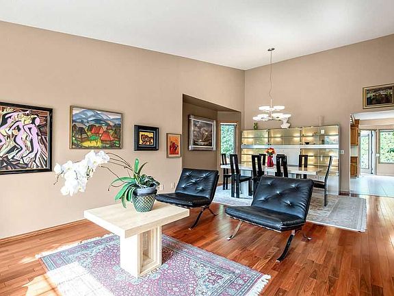 4th image of 208 SW Hawkview Manor Pl NW