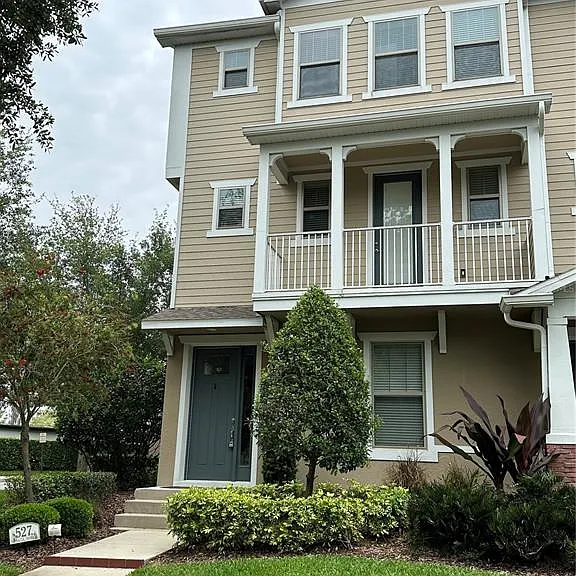 527 Piazza Point — Photo 1