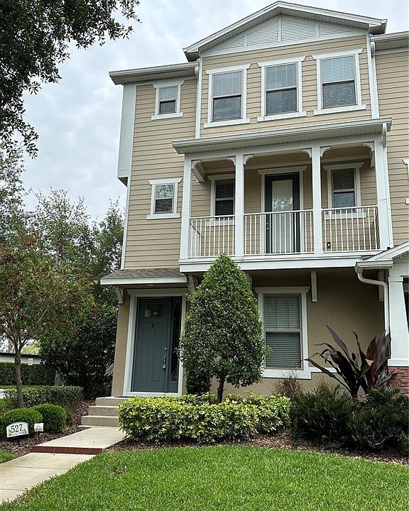 1st image of 527 Piazza Point