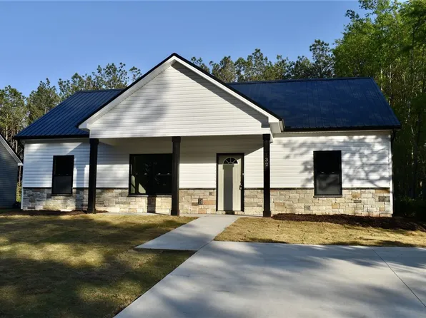 132 Sky Ln, Townville, SC 29689