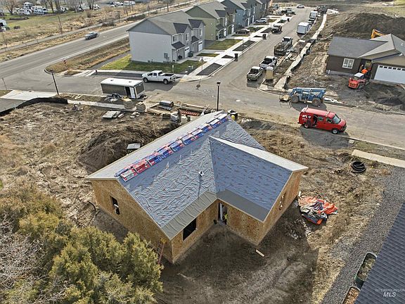 2nd image of 1512 Roxbury