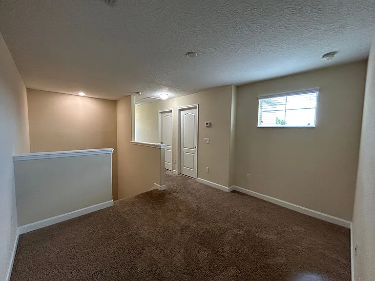 2950 Youngford St — Photo 13