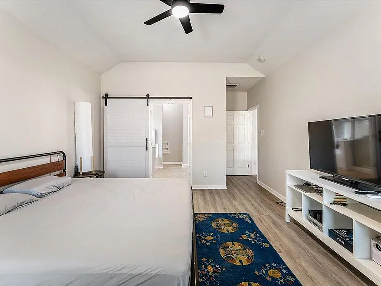 19106 Spring Meadows Ln — Photo 31