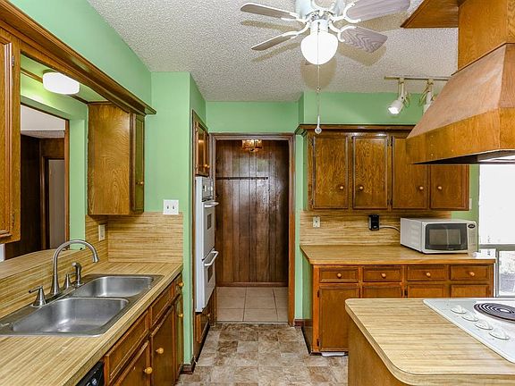 5th image of 2903 Ashmont Dr