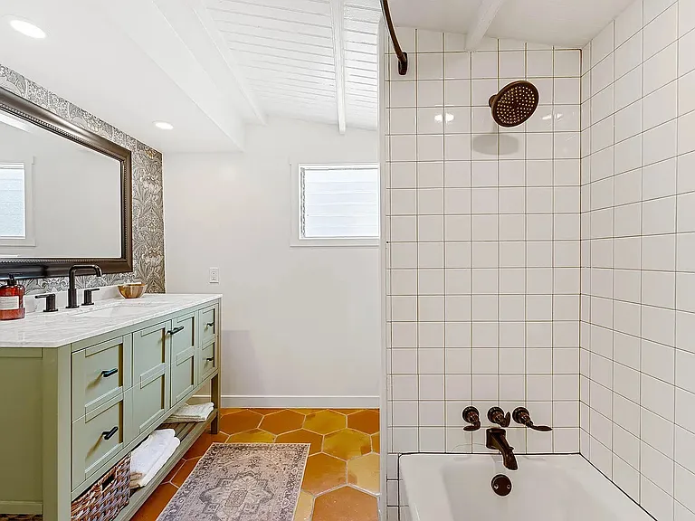 813 Castillo St — Photo 8
