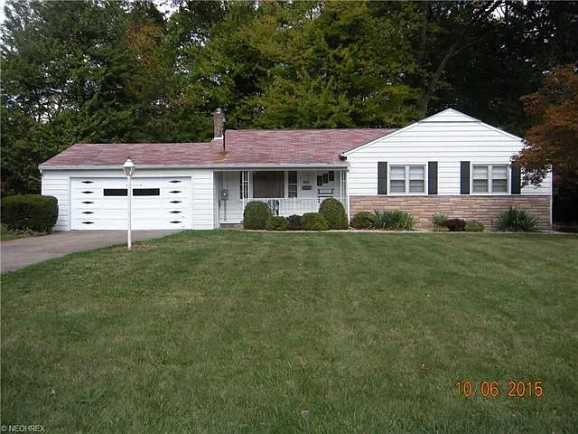 450 Afton Ave photo 1