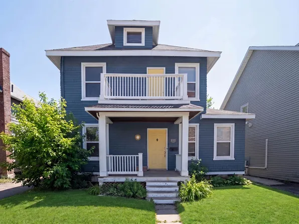 222 Grafton St, Charlottetown, PE C1A 1L4