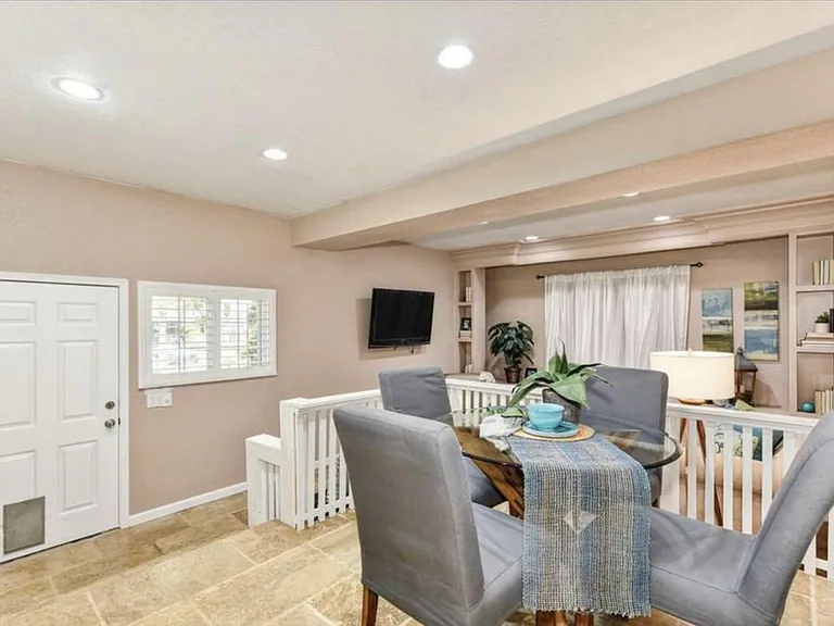12341 Torrey Pines Dr — Photo 32
