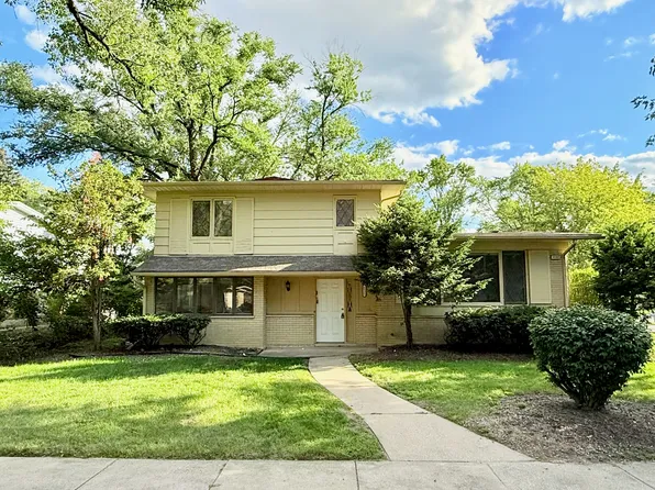 1122 W Iowa St, Glenwood, IL 60425