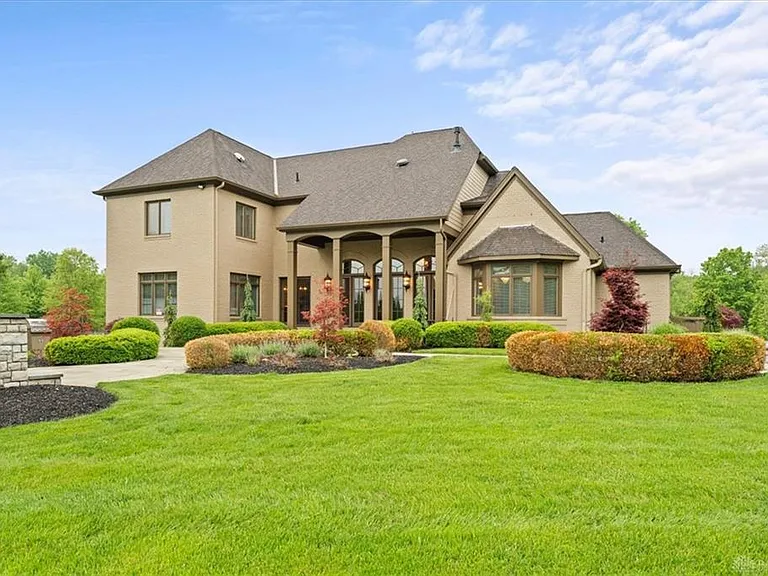 9020 Whisperinghill Dr — Photo 88