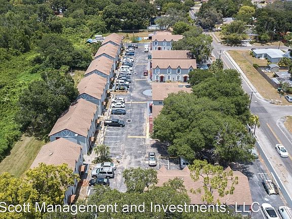 3rd image of 5722 N Lincoln Ave #D