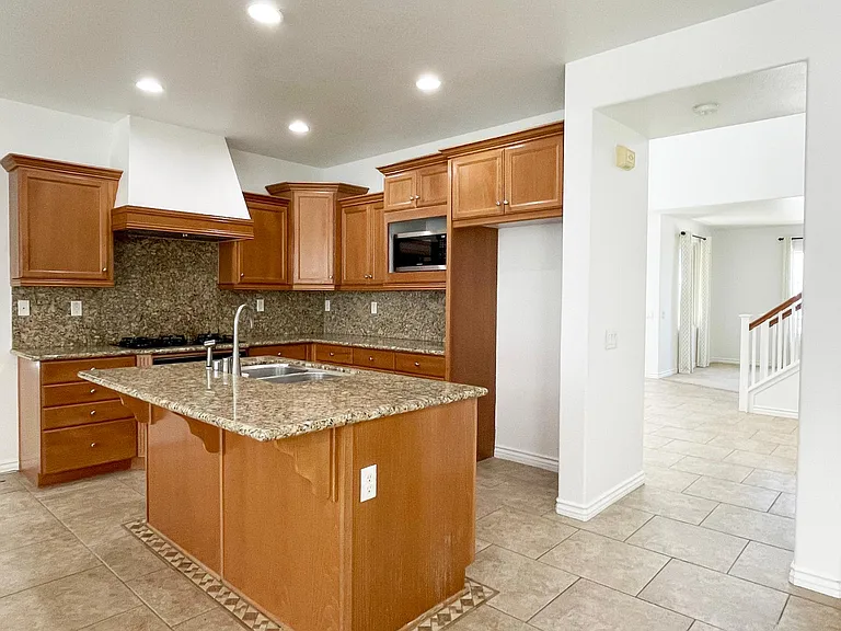 19608 Alyssa Dr — Photo 12