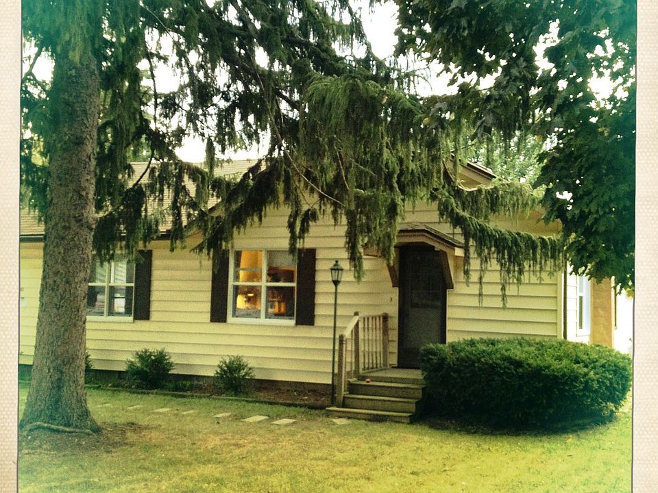1st image of 1911 Rowland Ave SE