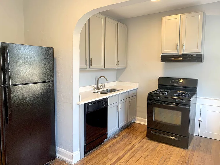 Sycamore Manor Apartments — Photo 15