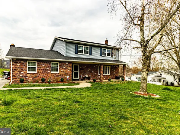 131 Country Hill Rd, Orwigsburg, PA 17961