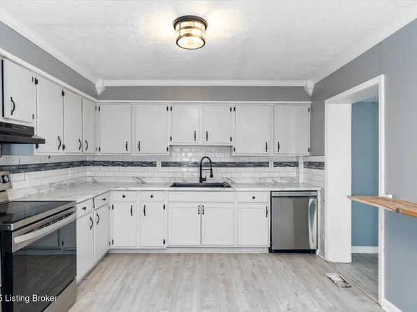 3710 Susan Ln, Louisville, KY 40229