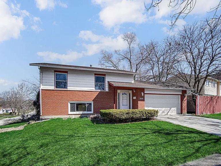 548 Regent Rd — Photo 17