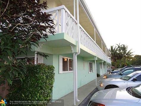 1st image of 2124 NE 5th Ave APT 112