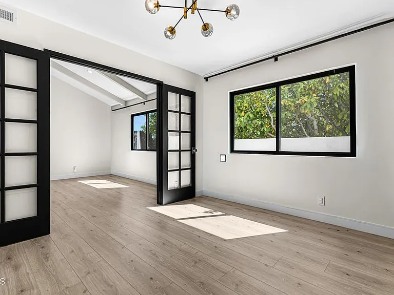 9321 Belvoir Ave — Photo 13
