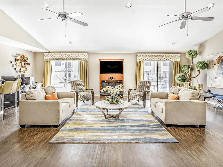 Falcon Pointe Apartments — Photo 6