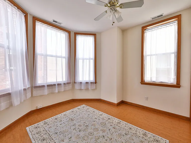 1635 Fairmount Ave #2 — Photo 10