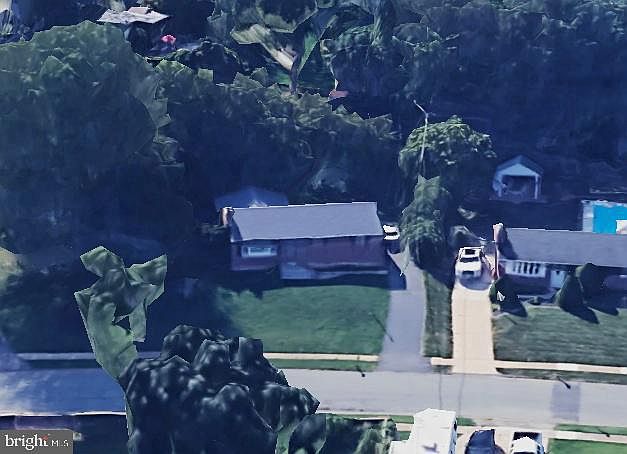 1st image of 202 Marshall Dr