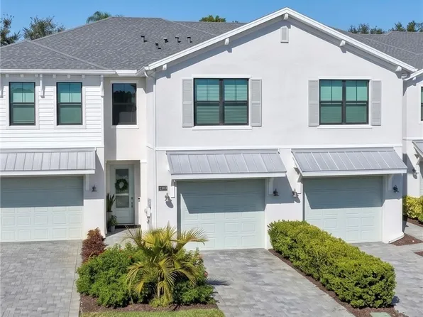 13045 Pembroke Dr, Naples, FL 34105