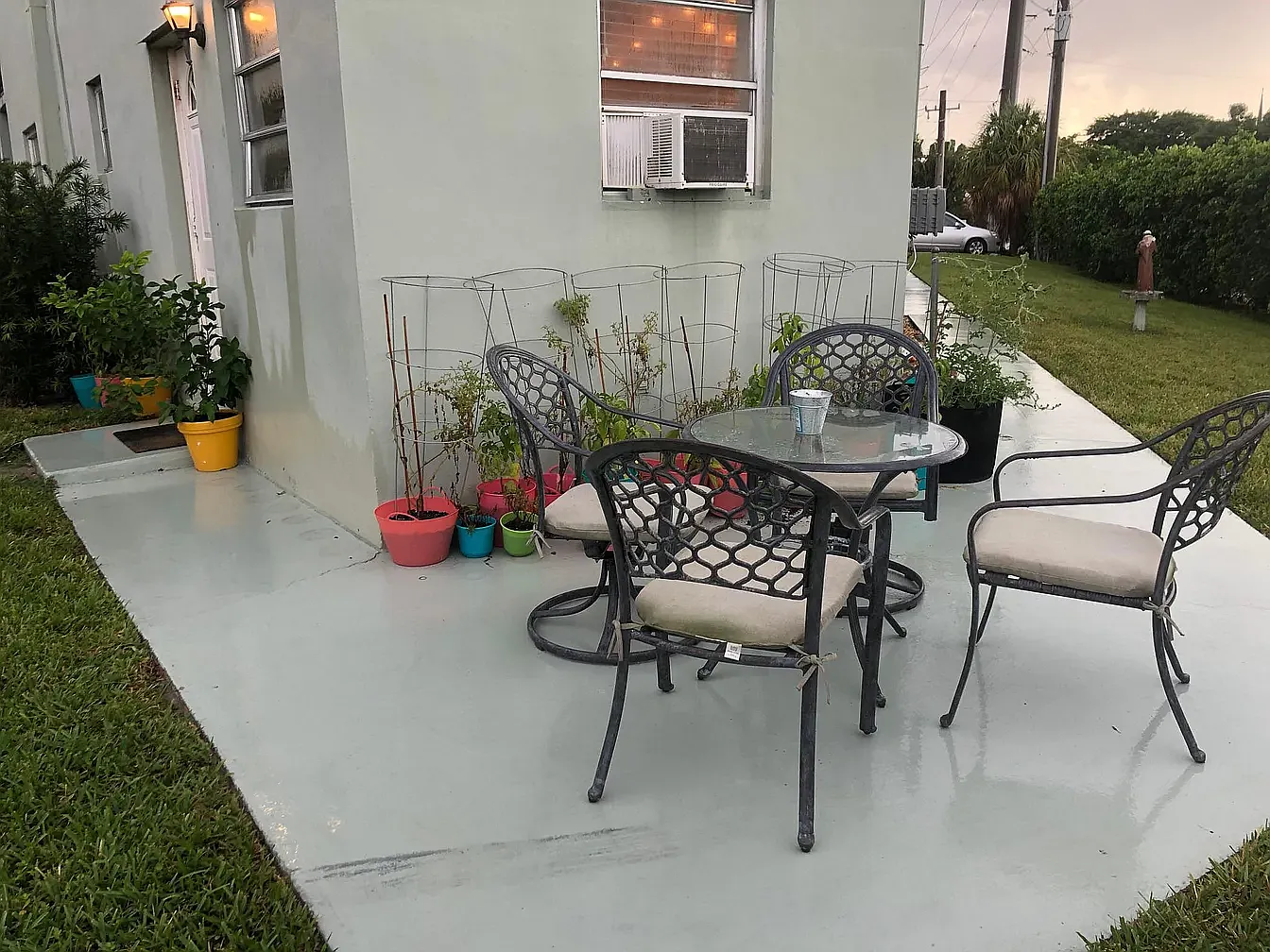 Studio, 150 sqft, $1,000 — Photo 4