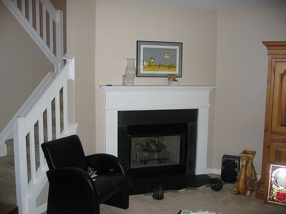 4th image of 641 Mountainwater Dr