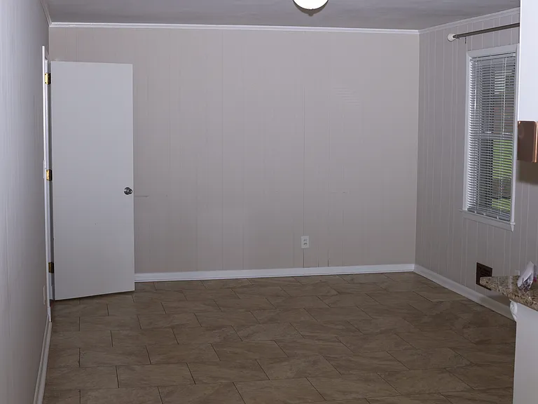 1115 Northwood Rd — Photo 18