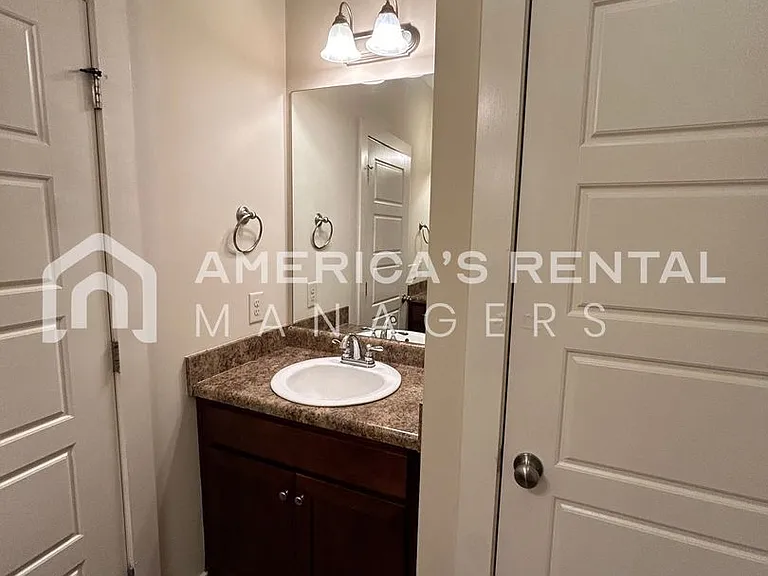 819 Kent Dr — Photo 30